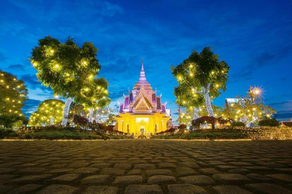 Chada Veranda Hotel Khon Kaen Bagian luar foto