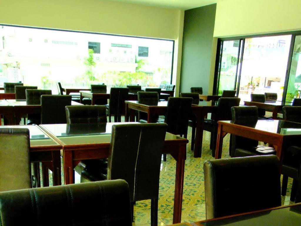 Chada Veranda Hotel Khon Kaen Bagian luar foto
