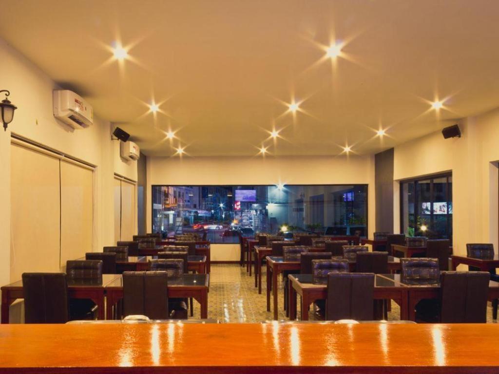 Chada Veranda Hotel Khon Kaen Bagian luar foto