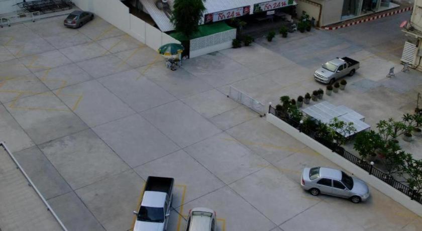 Chada Veranda Hotel Khon Kaen Bagian luar foto