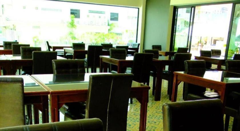 Chada Veranda Hotel Khon Kaen Bagian luar foto