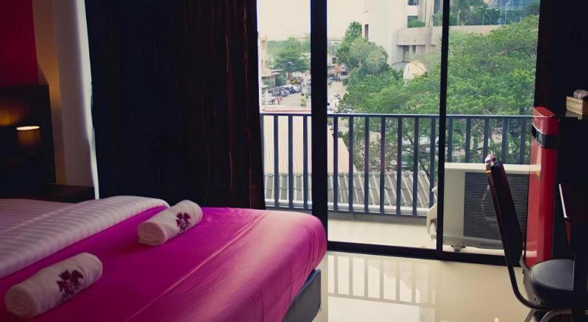 Chada Veranda Hotel Khon Kaen Bagian luar foto