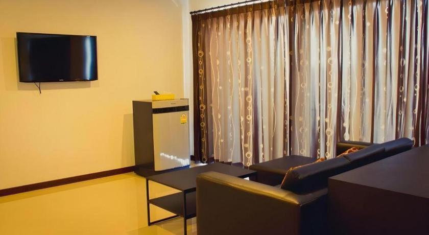 Chada Veranda Hotel Khon Kaen Bagian luar foto